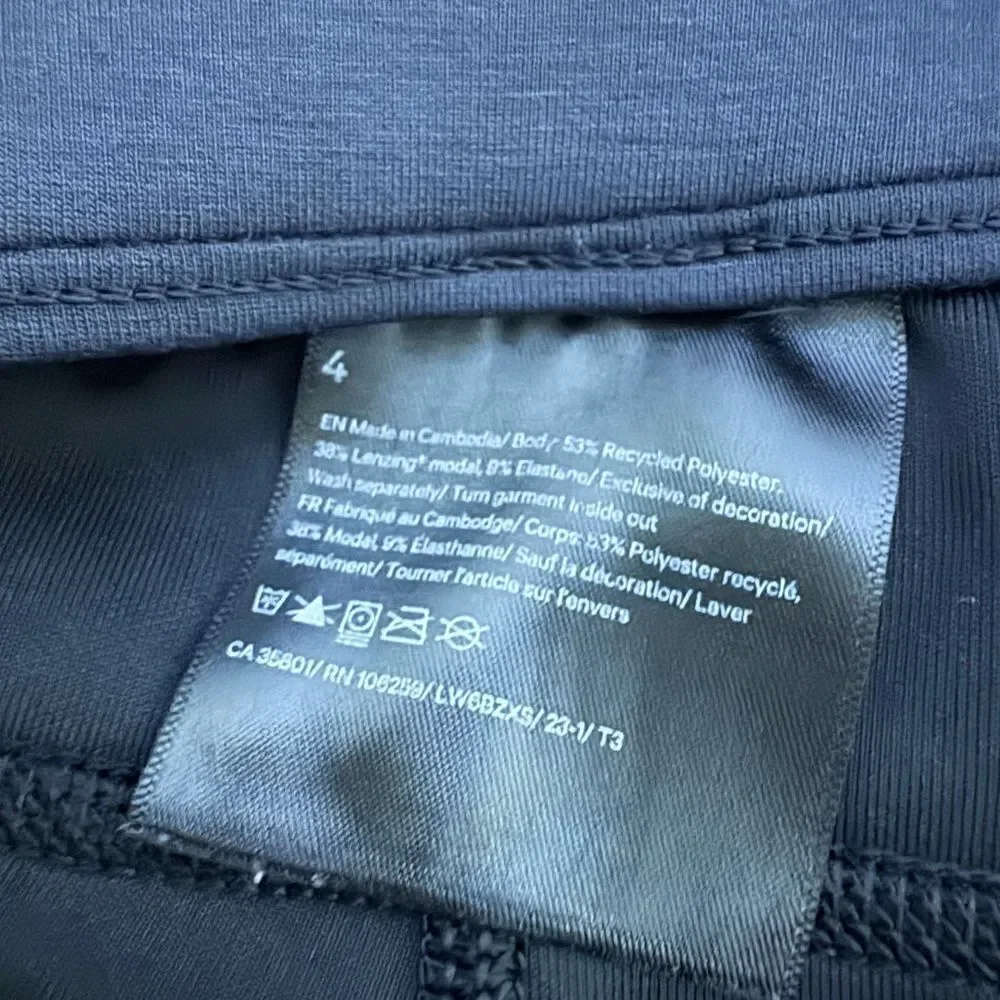 Lululemon Softstreme High-Rise Straight Leg Crop Black size 4